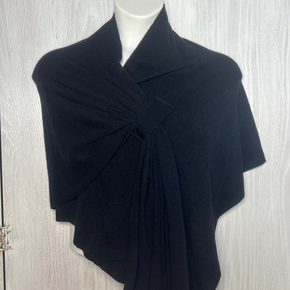 Top It Off Keyhole Wrap